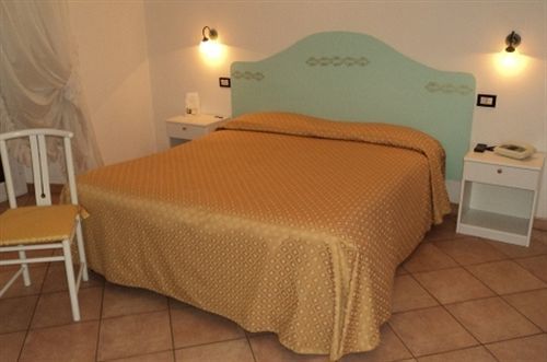 Rossi 3*